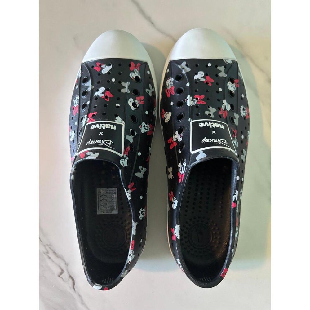 Disney Native Minnie Mouse Crocs
